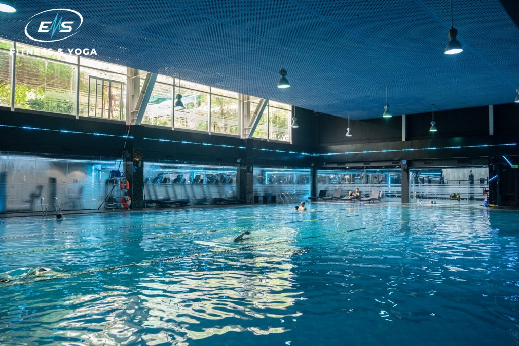 Bể bơi 4 mùa tại hệ thống EMS Fitness & Yoga